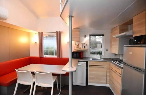 Thiviers House | Camping Le Repaire * - 3 bedroom mobile home + Mezz - 043 - Covered terrace for 9 people