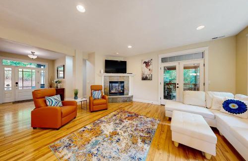 Southeast Eugene House | Campus Forest Retreat