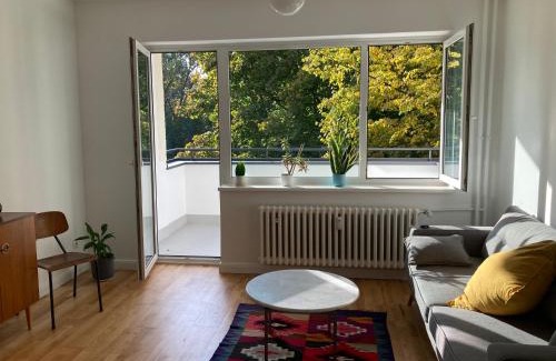 Neukoelln House | Canal-Front at Maybachufer - 80 sqm Two-Bedroom Apartment book one room or full appartment