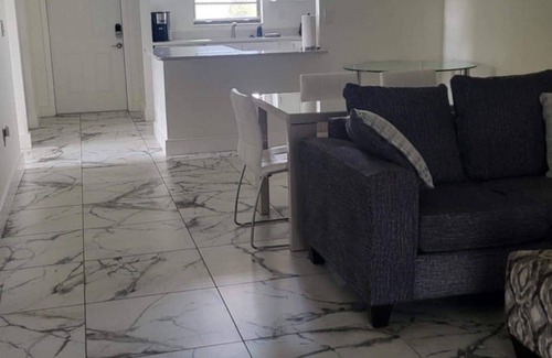 Al Lago Village House | Canal front new everything near Boca Grande Beach