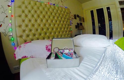 Cidade Universitaria House | Canas Guest House in Lisbon (AL)