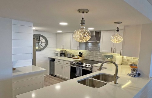 Amelia City Condo | Cancellation just opened up OCT. 26 - 30 at a big discount!