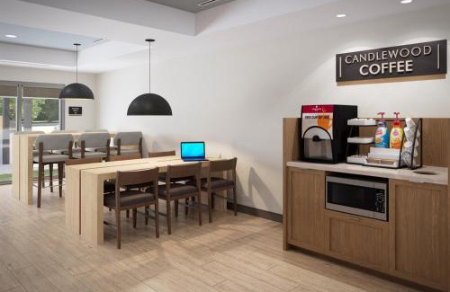 Bermuda Hotel | Candlewood Suites Chester - Richmond by IHG