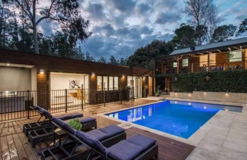 Monbulk House | Canopy Guest House