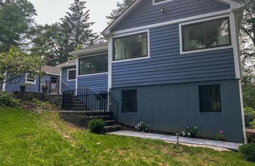 Putnam Valley House | Cape by the Lake