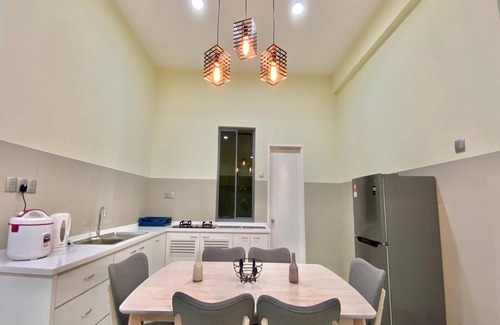 Downtown Kota Kinabalu House | Capital O 90986 The Loft Residences