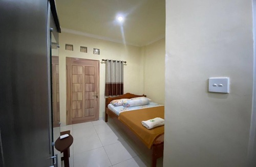 Tanjung Hotel | Capital O 93124 Lombok Northis Homestay