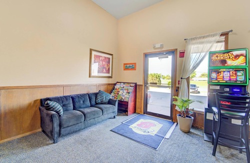 Kingdom City Hotel | Capital O Amerihost Inn and Suites Kingdom City Hwy 54 MO