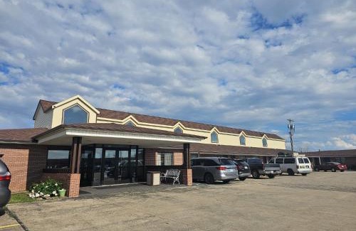 Marysville Hotel | Capital O Marysville Surf Motel Kansas