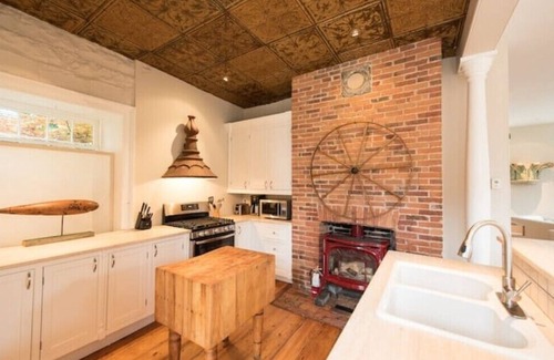 Kingston House | Capitan Burn's House on Wellingtonn