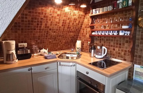 Suderende Apartment | Captain Hansen House - Upper floor - Vacation in the artist village Oldsum