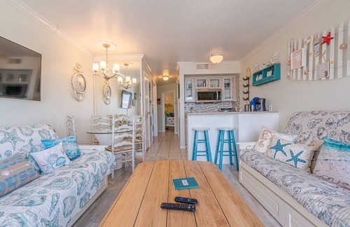 Galveston Condo | Captain's Cabana Gulf Front Condo