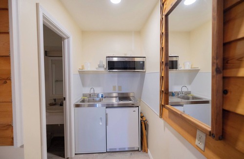 Haines Hotel | Captain's Choice Motel