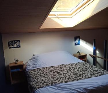 Voulx House | Capucine des lavandières