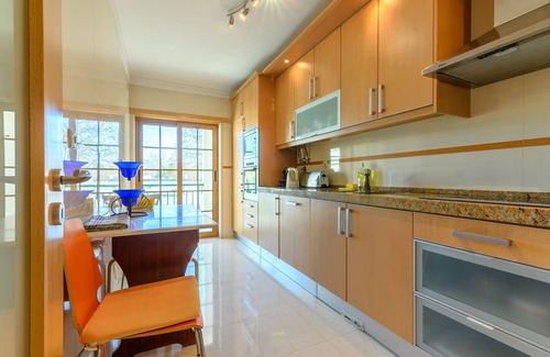 Carcavelos Apartment | CARCAVELOS BEACH. A wonderful 2 bedroom apartment