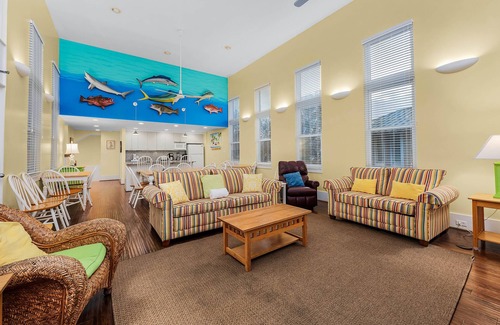Sunnyside House | Carillon Beach Classic! Great for large families!