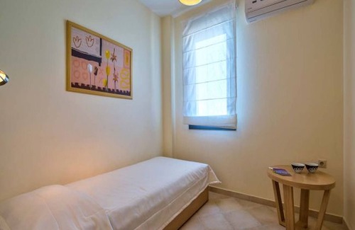 Adelianos Kampos Hotel | Carme Villas