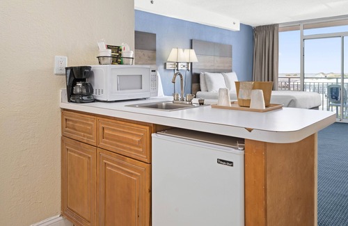 North Ocean City Hotel | Carousel Resort Hotel & Condominiums