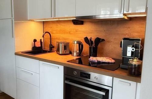 Schloßchemnitz Apartment | Carrée 31 Balkon+Privatparkplatz+Aufzug+Kaffee