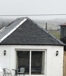 Beith House | Carriage Cottage Hot Tub