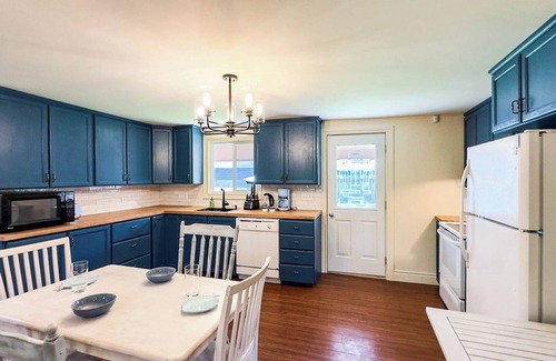 Point Clark Cottage | Carruthers Cottage | Lake-Themed Comfort Just Steps from the Shore