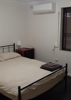 Whyalla Stuart Apartment | Cartledge Ave studio and house homestay