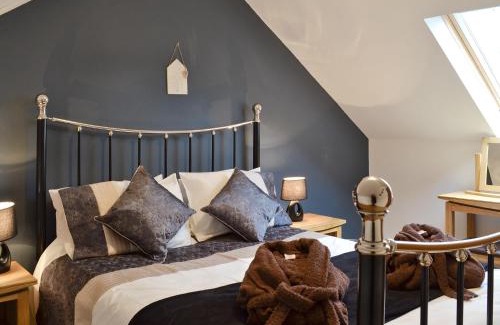 Llanfihangel-Ystrad House | Cartws-Oh3