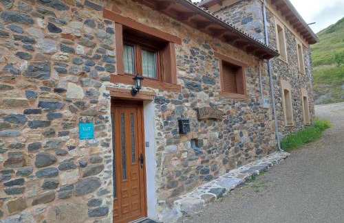 Villamanin House | Casa Aires de Pajares