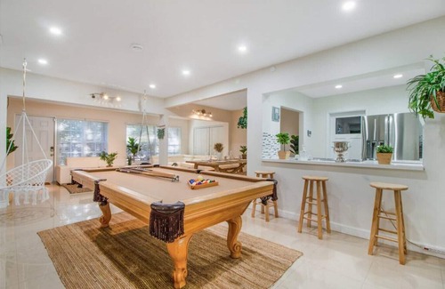Parkside Villa | Casa Aloha Tropical Pool Beach 9 mins Games