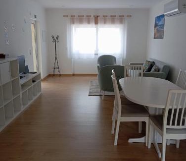 Magoito House | Casa Amarela