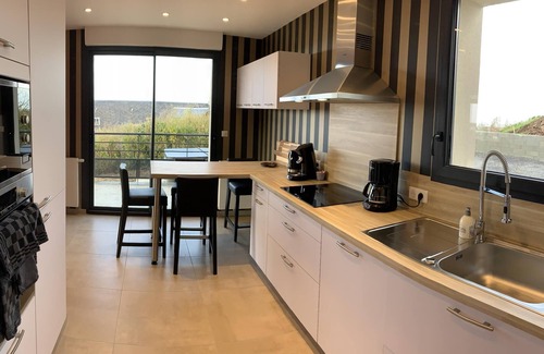 Donville-les-Bains Cottage | Casa Antoine 15pers : sea view, 10 min walk to the beach