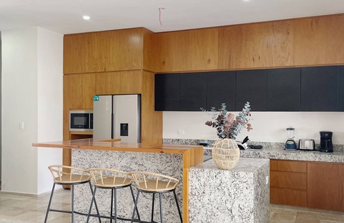 Merida Municipality House | Casa Arennas, Amplitud y Confort con Piscina