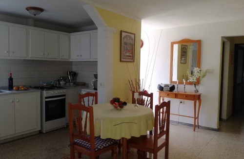 Tazacorte House | Casa Banana - Holiday home on the coast with views