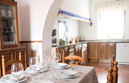 Camunas House | Casa Besana is an old farmhouse renovated in La Mancha toledana.