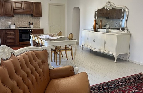 Monteforte d'Alpone Apartment | Casa Bianca, holiday home near Soave with garden, barbecue and small hydro pool