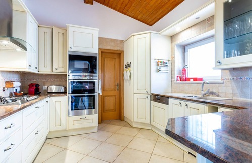 Praia da Luz Villa | Casa Bom Porto Beachfront Villa Praia da Luz Lagos