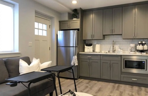 Palisades Park Apartment | Casa Bonita near NYC American Dream MetLife