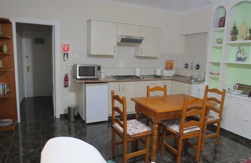 Lorca House | Casa BougainvilleanRelax by the pool, it is yours for the length of your stay