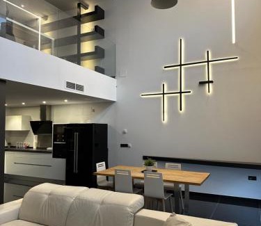 Jaen House | Casa Bulevar - Exclusiva casa muy moderna en zona tranquila