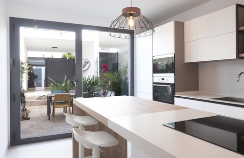 Conil de la Frontera City Center House | Casa Calima-Modern townhouse with fantastic views close to beach and town