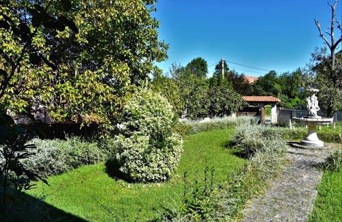 Alfoz de Lloredo House | Casa Camelia