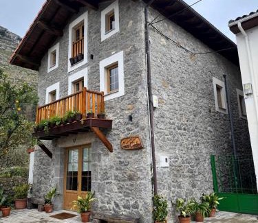 Castro Urdiales Hotel | Casa Candina