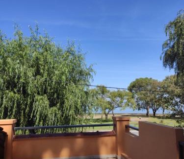 Chascomus House | Casa Chalet "La Roja" -vista a la laguna!-