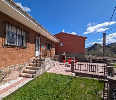 La Pola de Gordon Apartment | Casa Cimalavilla CABORNERA