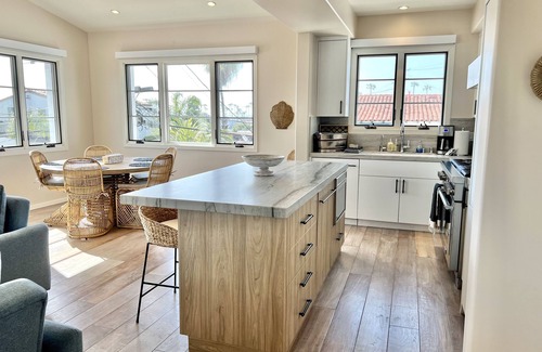 San Clemente Condo | Casa Clemente Las Palmas-3 Bed Beach Home/Heart of San Clemente/Rooftop Deck