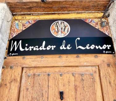 Old Town Apartment | Casa Colgada Mirador de Leonor by Gloove