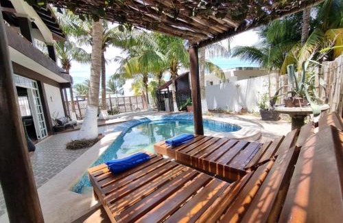 Chuburna Puerto Apartment | Casa Columpios, con alberca a pasos de la playa