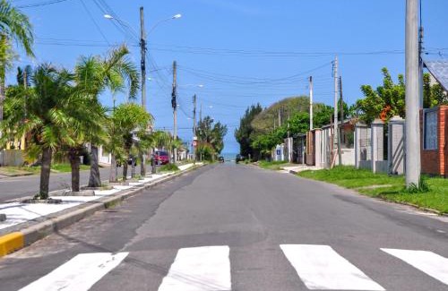 Capao da Canoa House | Casa Com Quatro Dormitórios Pertinho Do Mar Em Capão Da Canoa