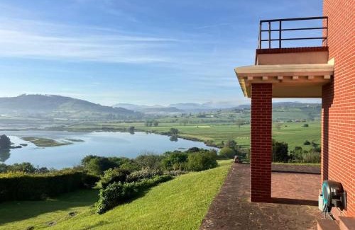 Bareyo Villa | Casa con piscina en Ajo - Las Arrañadas
