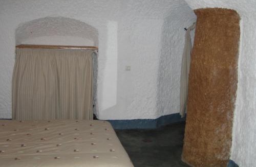 Cortes y Graena House | Casa Cueva Lopera